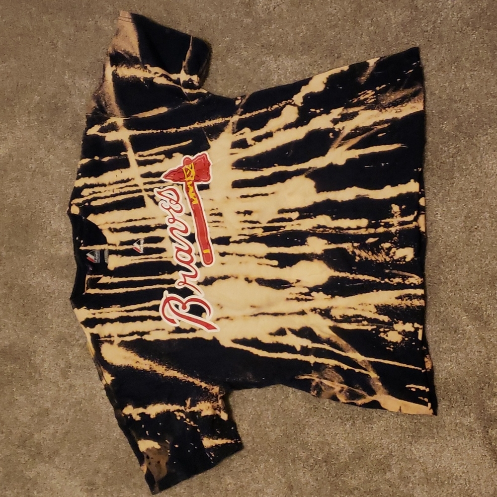 Large Atlanta Braves Kimbrel Bleached Cropped Tee